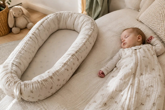 Baby nestje of slaapzak: wat is de veilige keuze?
