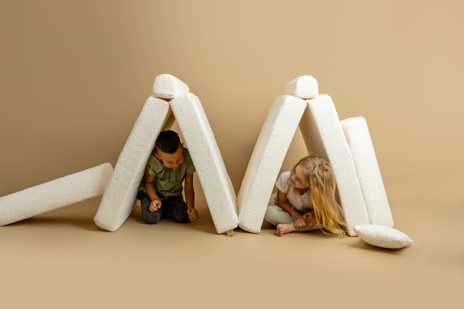 MeowBaby® Speel- & Zitcollectie – Modulaire Kinderbanken & Comfortabele Babynestjes