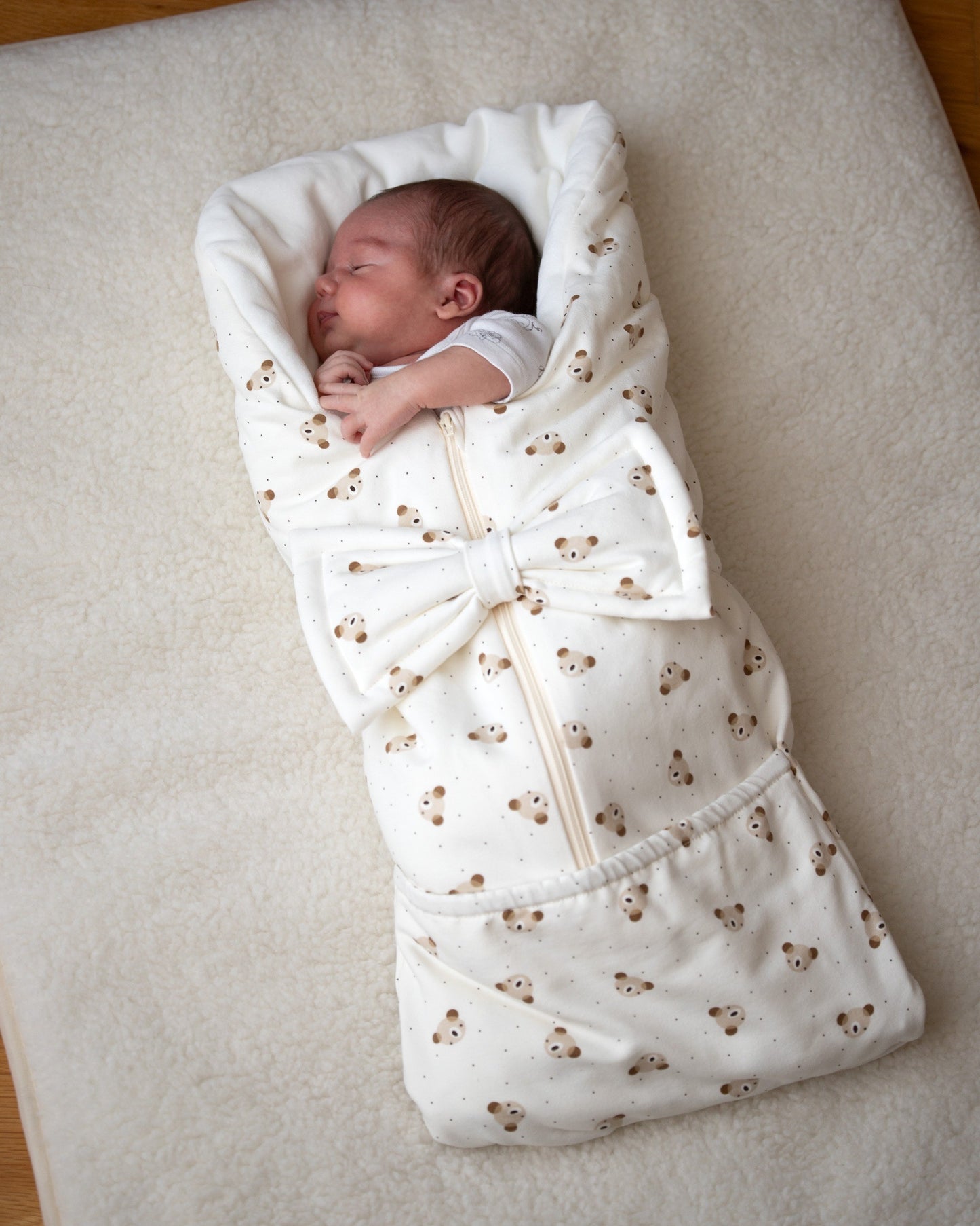 Bow Baby Sleeping Bag and Blanket – Beige / White, 0–6 Months
