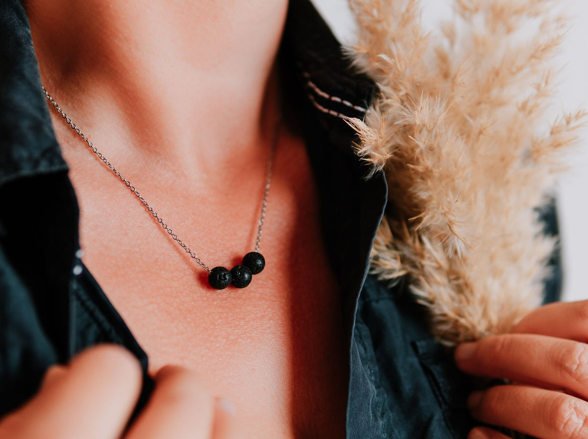 Diffuser Set, Necklace and Bracelet - Black Lava