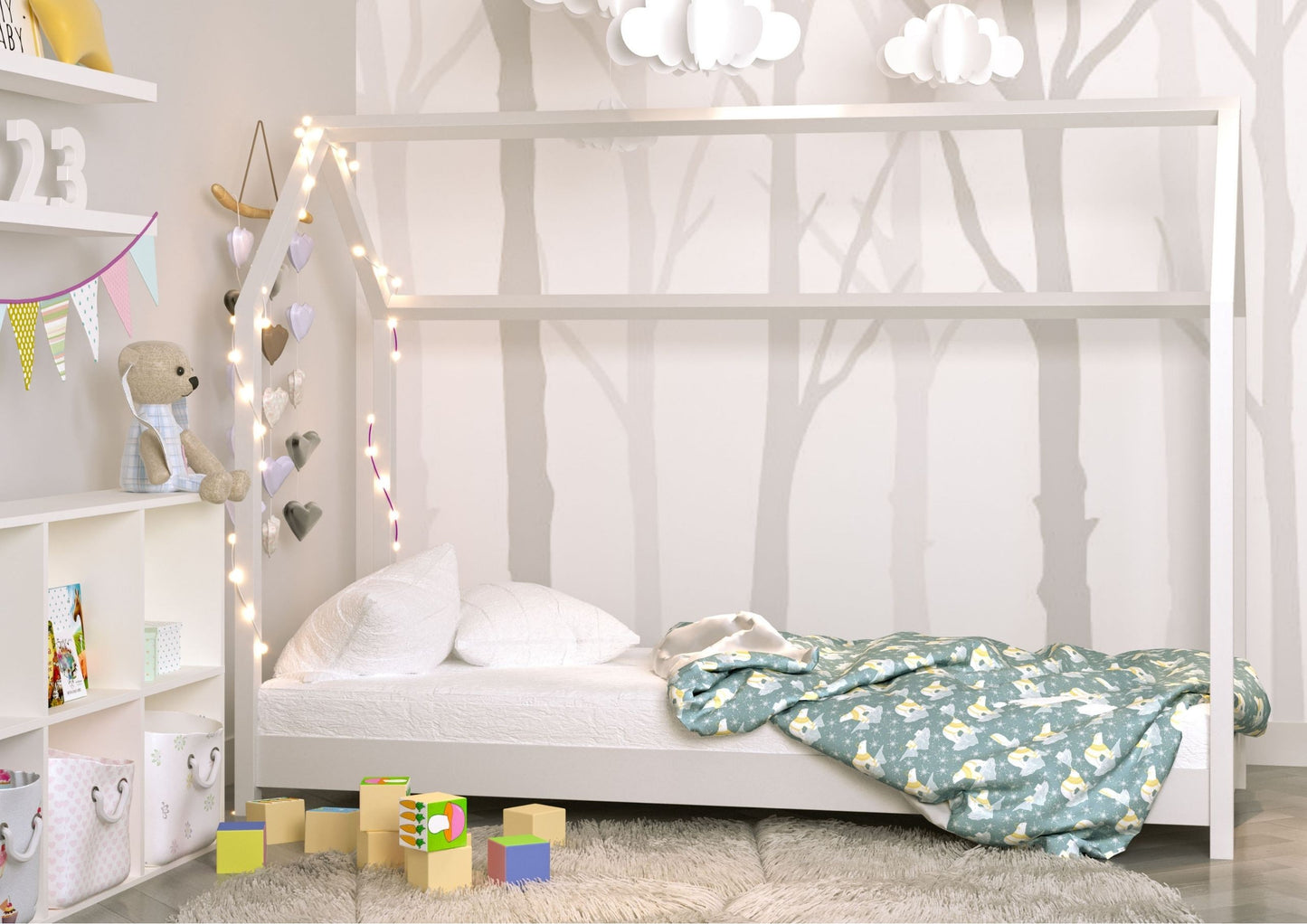 Kocot Kids Bella houten huisbed wit in een sfeervolle kinderkamer